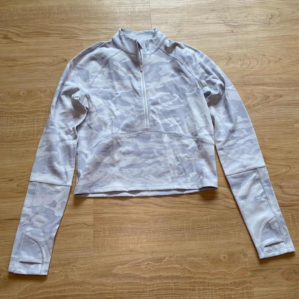 Lululemon Pace Pursuit Long Sleeve Gray Camo size 4